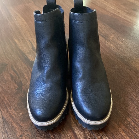 Sz 7 DV by Dolce Vita Black Leather Pull On “Rango” Boots - Picture 2 of 10